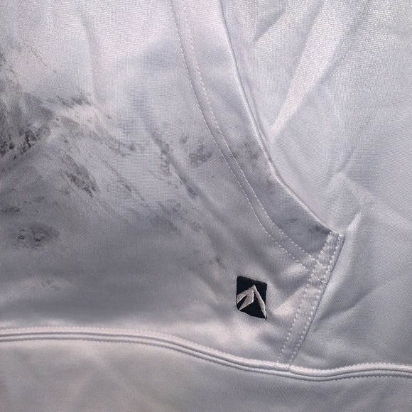 White snowy mountain graphic hoodie - Picture 3 of 4